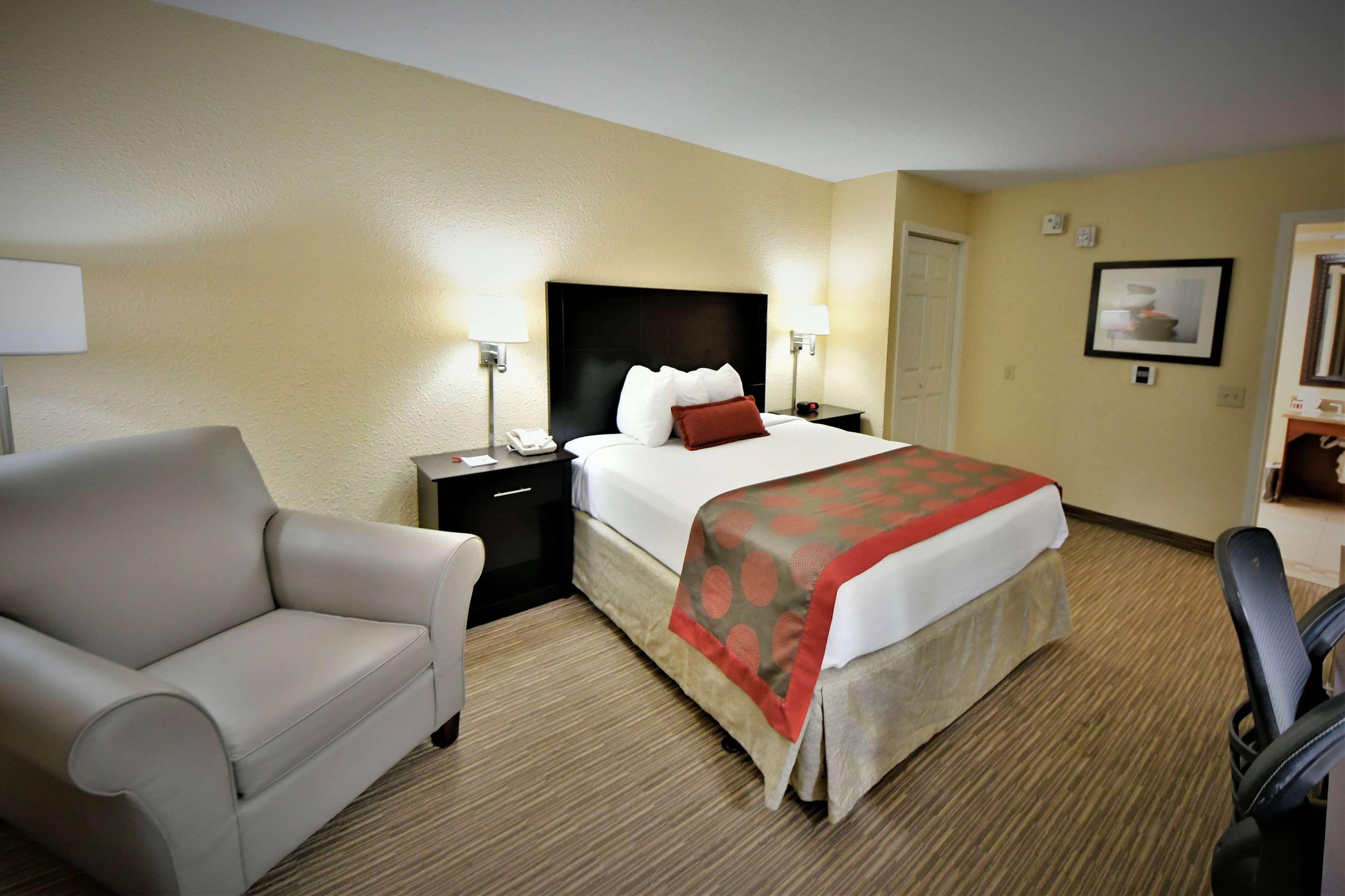 Ramada By Wyndham Jacksonville Hotel & Conference Center Exteriör bild