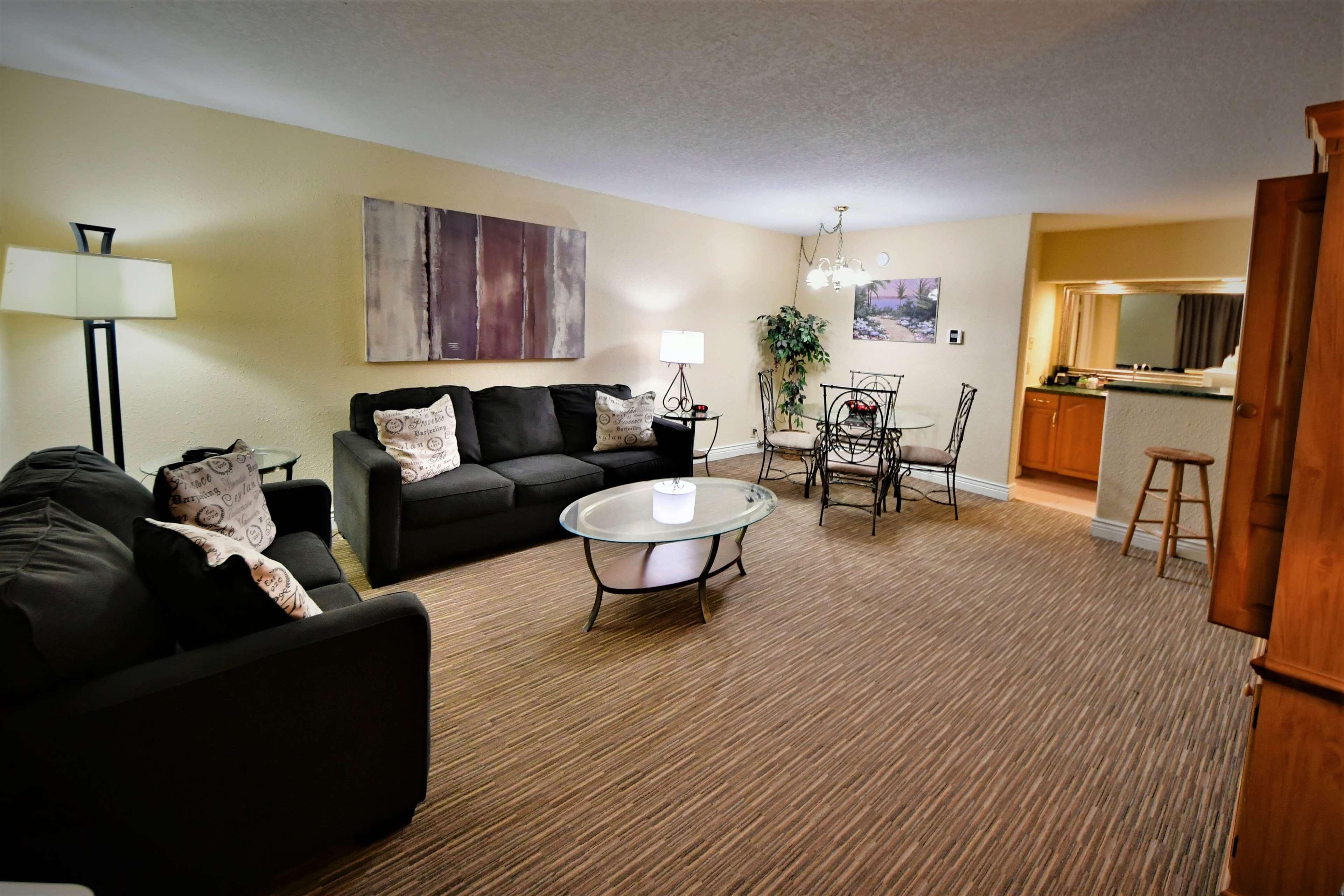 Ramada By Wyndham Jacksonville Hotel & Conference Center Exteriör bild