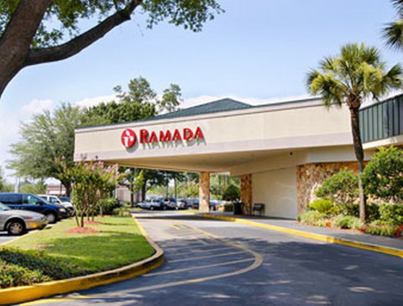 Ramada By Wyndham Jacksonville Hotel & Conference Center Exteriör bild