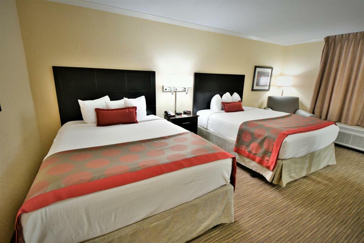 Ramada By Wyndham Jacksonville Hotel & Conference Center Exteriör bild